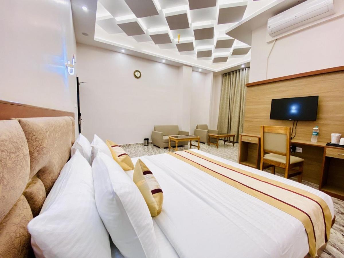 Hotel Imolesh Имфал Екстериор снимка