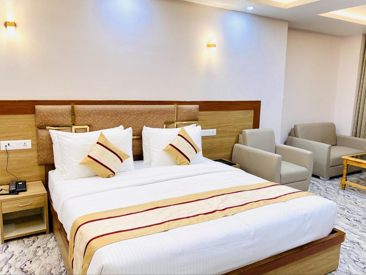 Hotel Imolesh Имфал Екстериор снимка